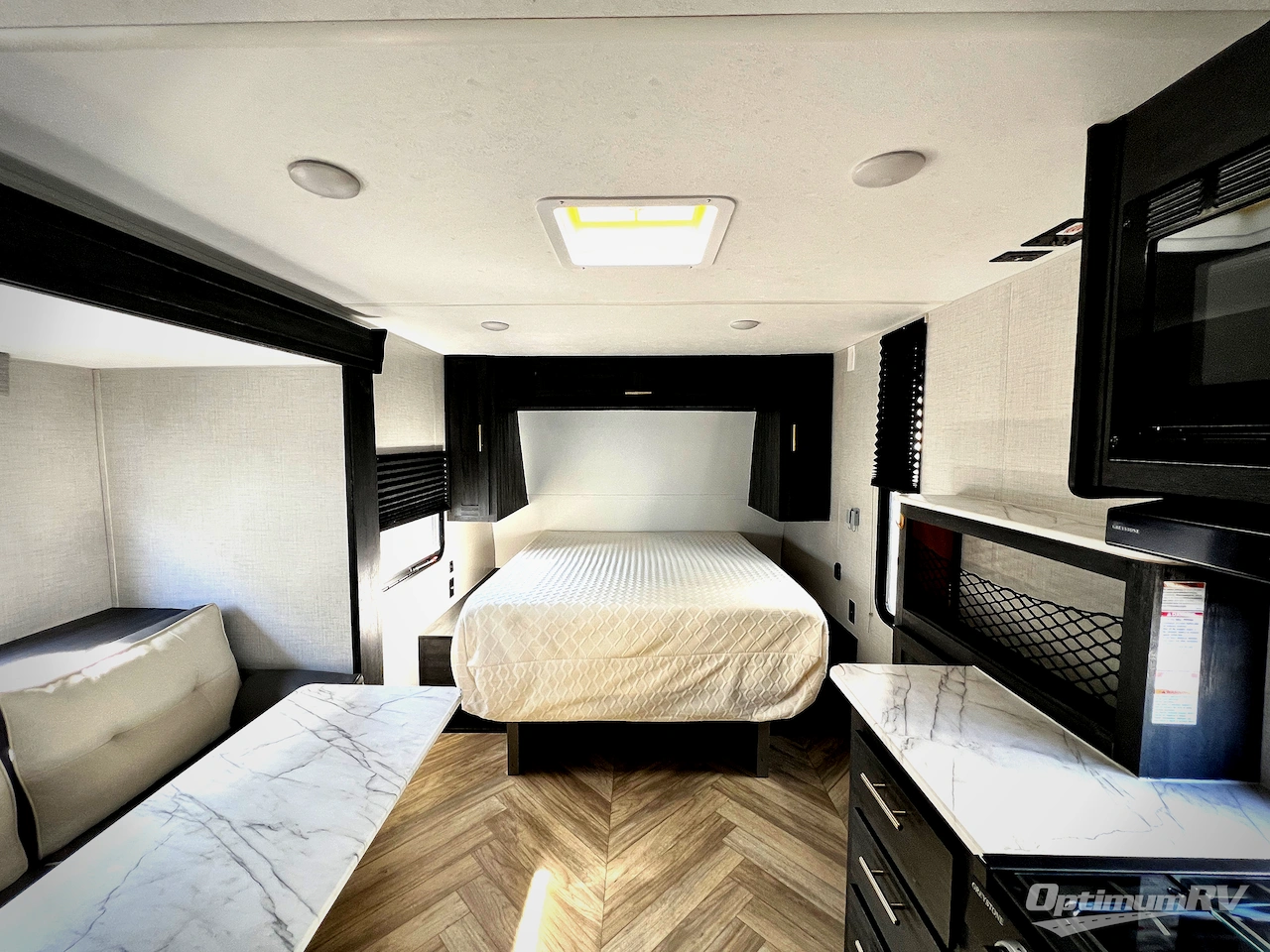 2022 Forest River Ozark 1800QS Photo 4