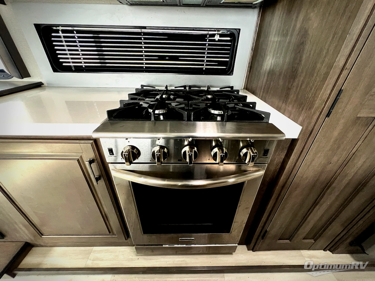 2021 Grand Design Solitude 373FB Photo 13