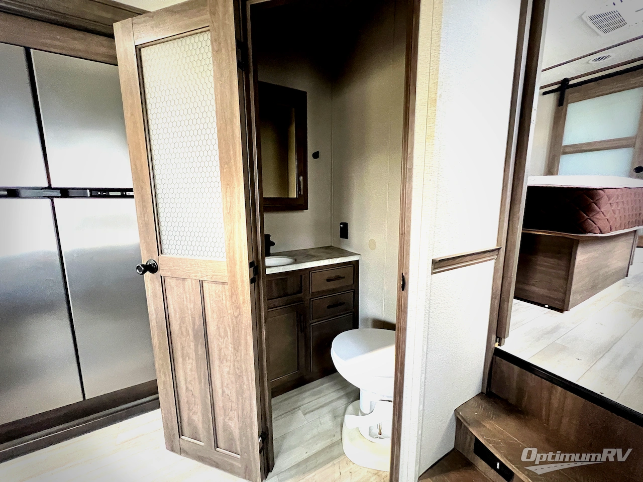 2021 Grand Design Solitude 373FB Photo 17