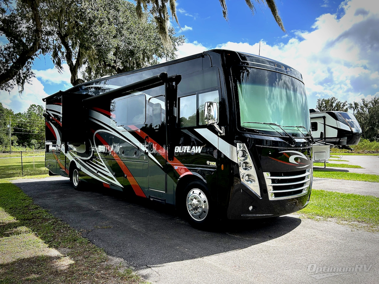 2021 Thor Outlaw 38MB Photo 1