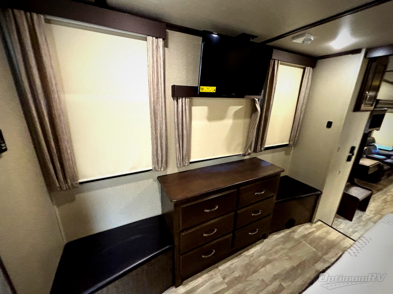 2019 Grand Design Solitude 372WB Photo 13