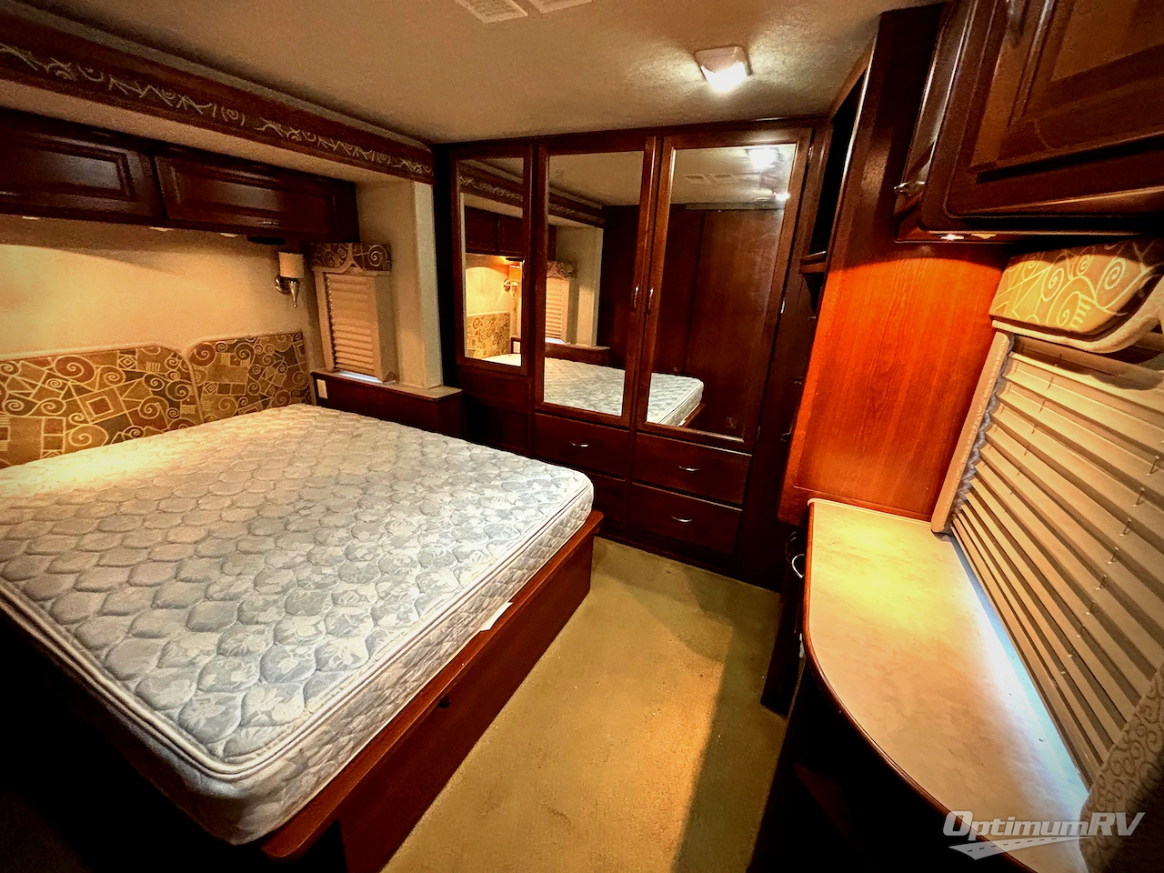 2004 Fleetwood Southwind 37C Photo 19