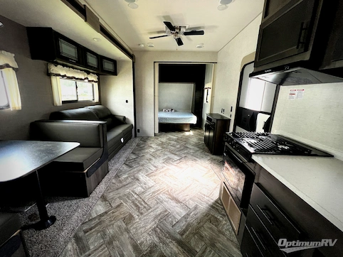 2025 HL Enterprise Hy-Line HY38 RV Photo 2