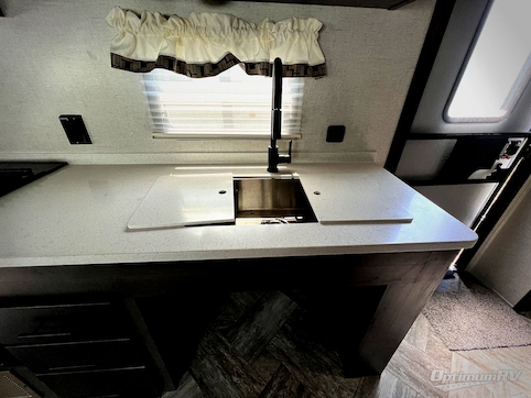 2025 HL Enterprise Hy-Line HY38 RV Photo 4