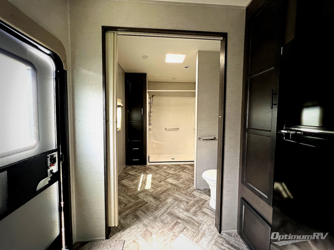 2025 HL Enterprise Hy-Line HY38 Photo 15