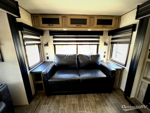 2022 Forest River Cherokee Alpha Wolf 26RL-L RV Photo 2