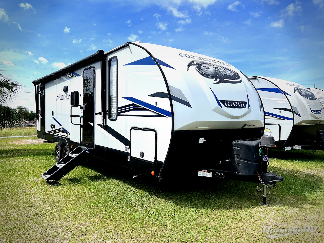 2022 Forest River Cherokee Alpha Wolf 26RB-L Photo 1