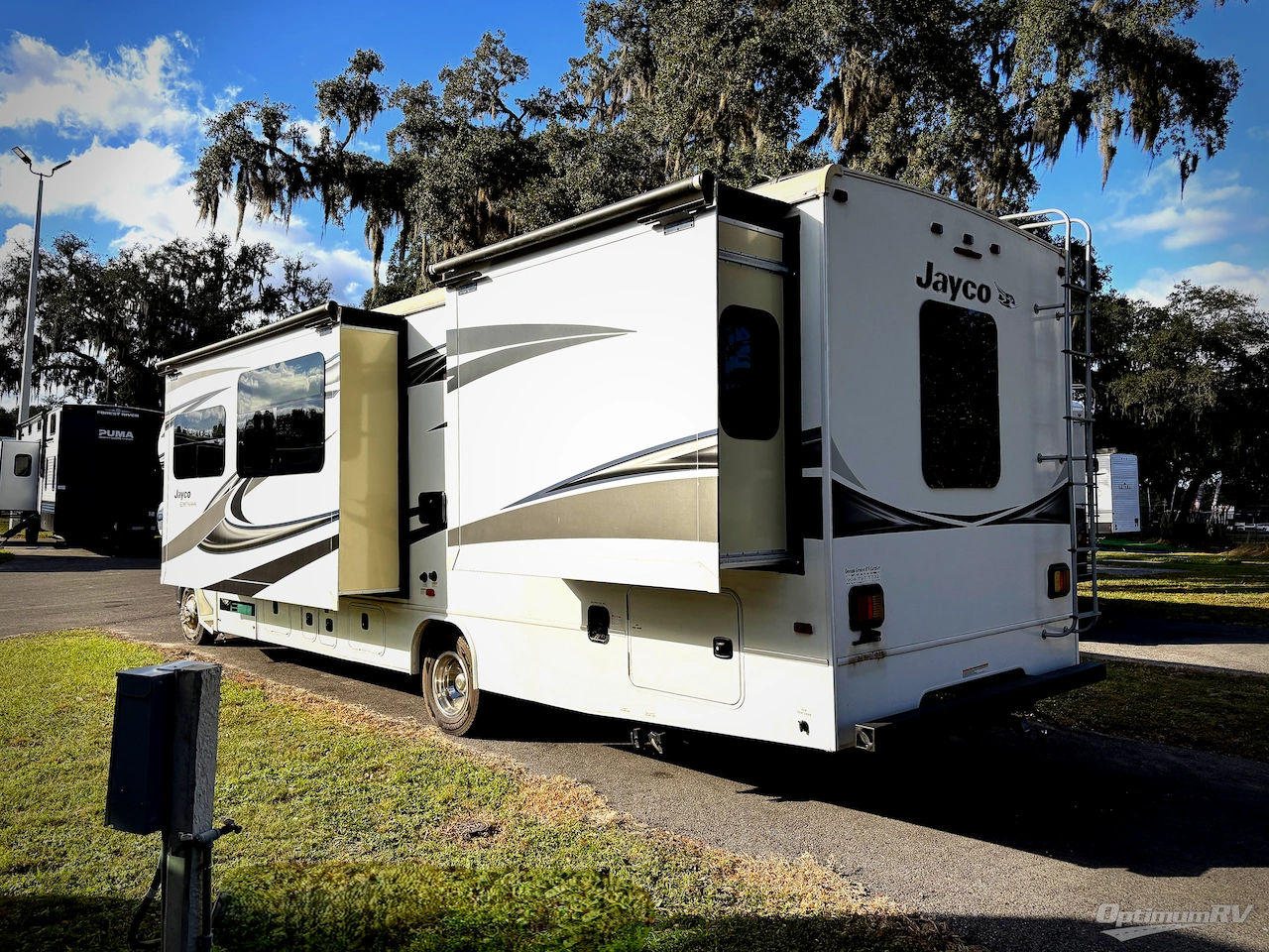 2019 Jayco Greyhawk 29MV Photo 3