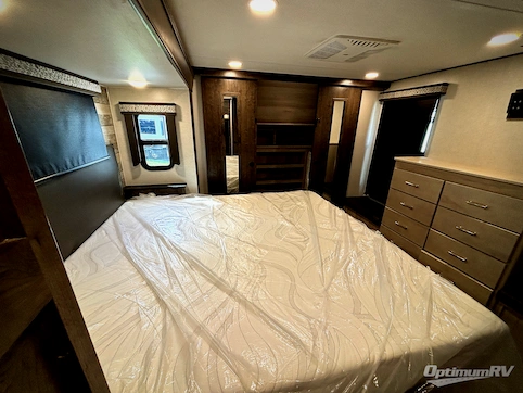 2022 Alliance Paradigm 372RK RV Photo 2