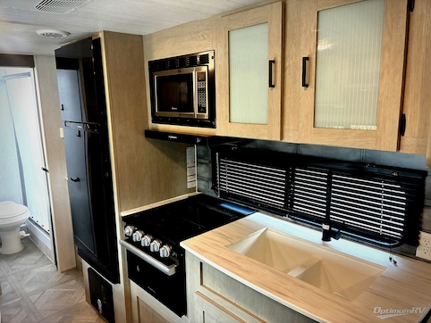 2024 Forest River Wildwood X-Lite 19DBXL RV Photo 3