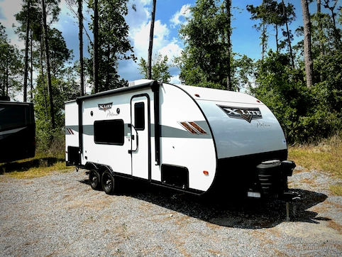 Used 2024 Forest River Wildwood X-Lite 19DBXL Featured Photo