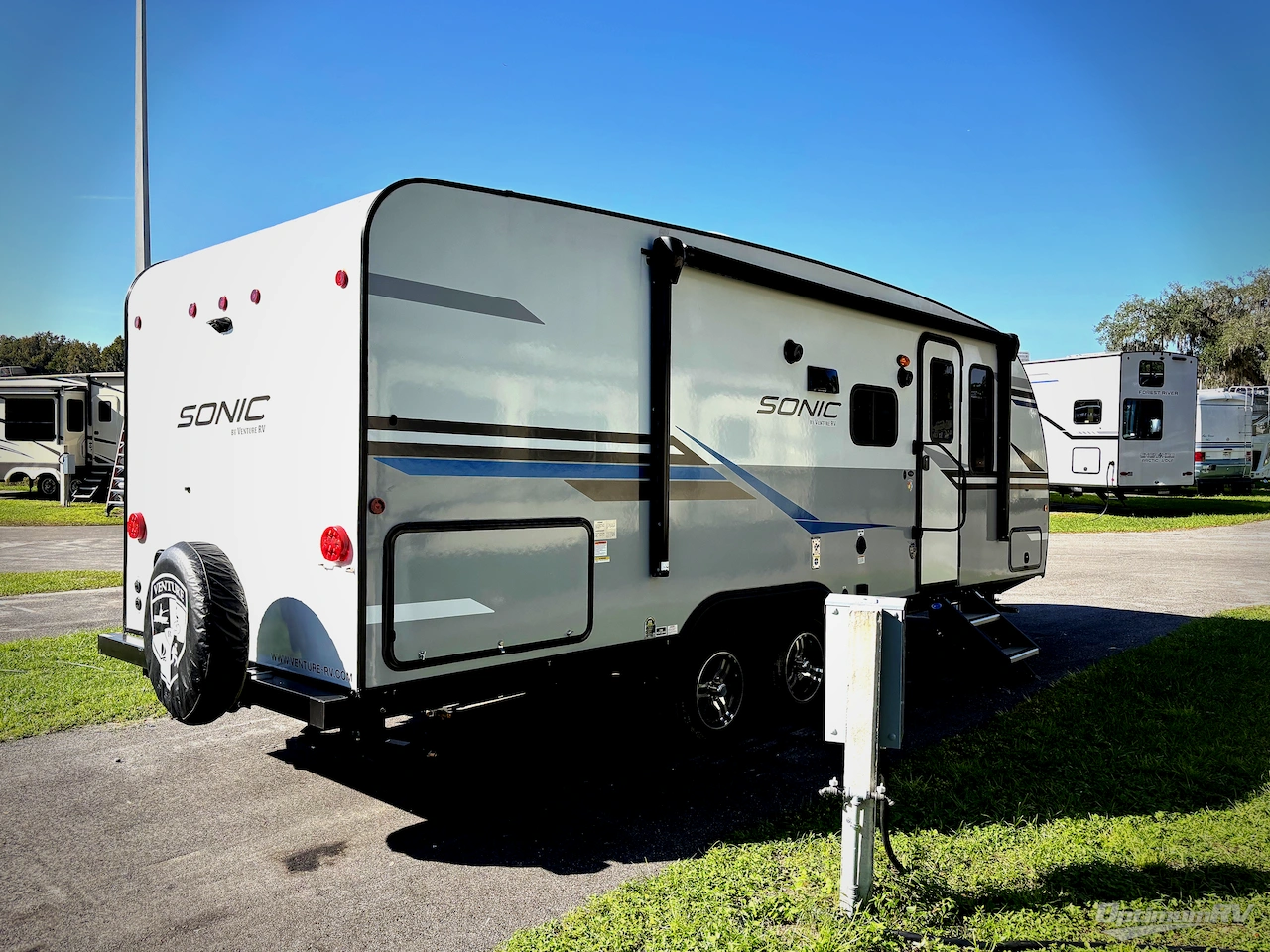 2022 Venture Sonic SN211VDB Photo 2