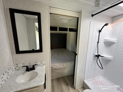 2025 Forest River Surveyor Legend X 32CAMP RV Photo 3