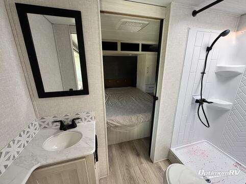 2025 Forest River Surveyor Legend X 32CAMP RV Photo 3