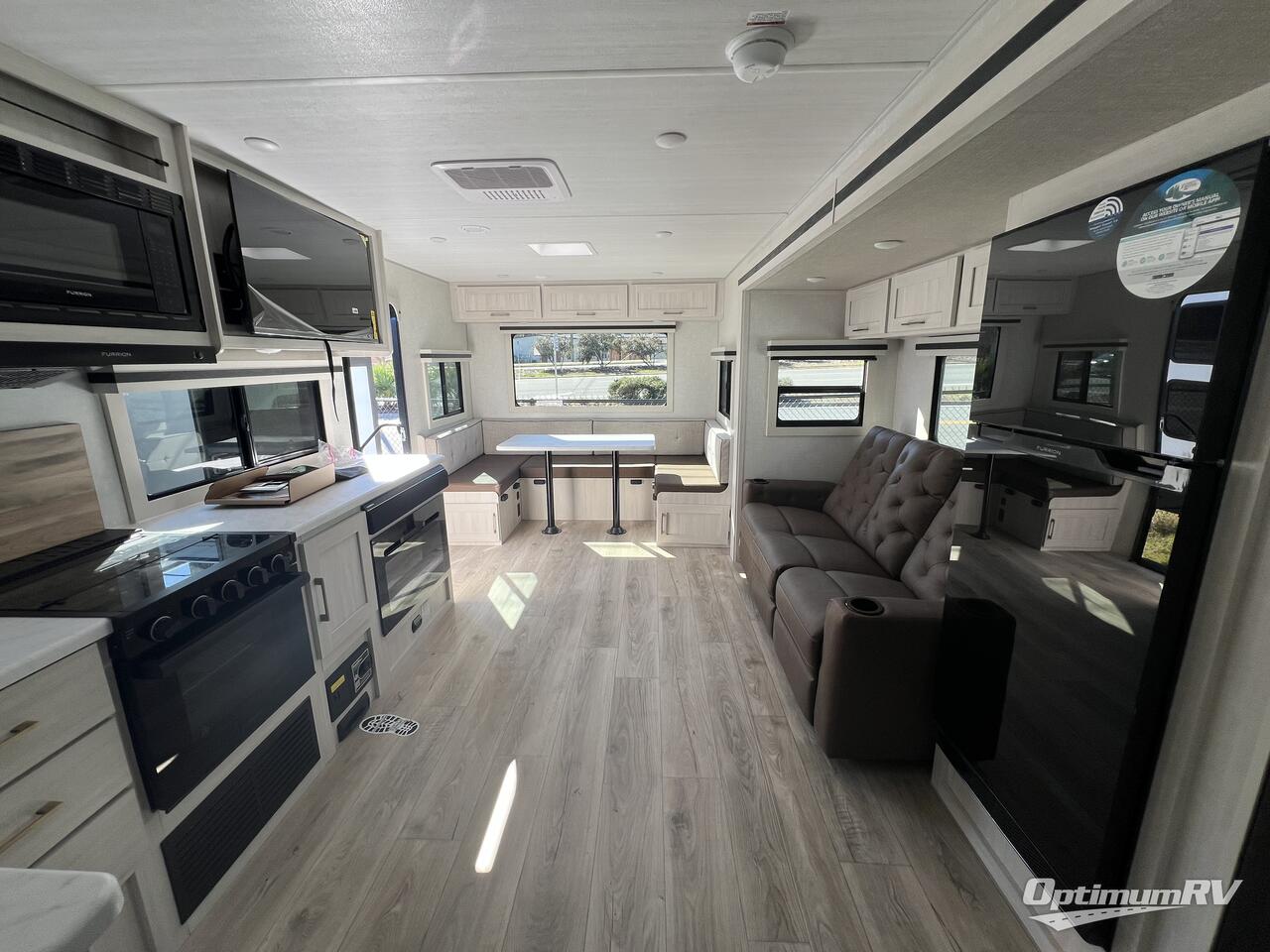 2025 Forest River Grand Surveyor 253RLS Photo 3