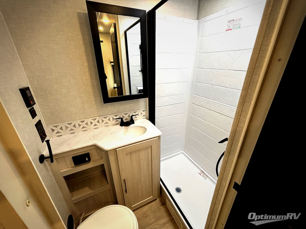 2025 Forest River Surveyor Legend 204MKLE Photo 10