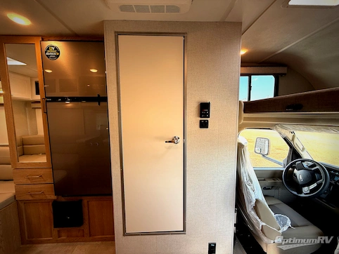 2026 Thor Chateau 19Z RV Photo 3