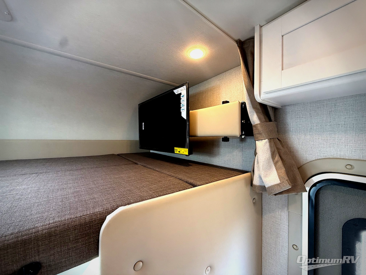 2026 Thor Chateau 19Z Photo 9