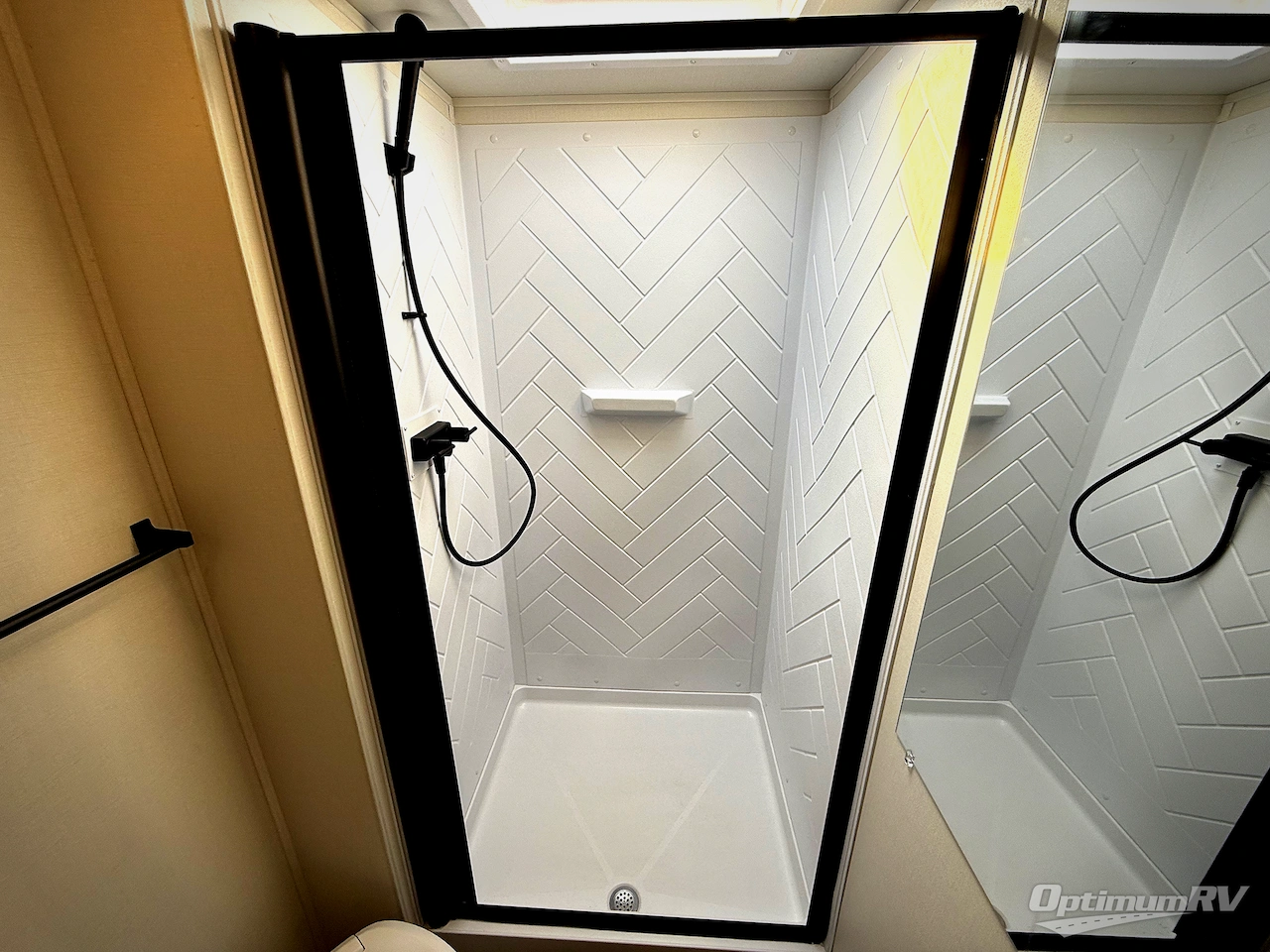 2026 Winnebago Access 18DBH Photo 17