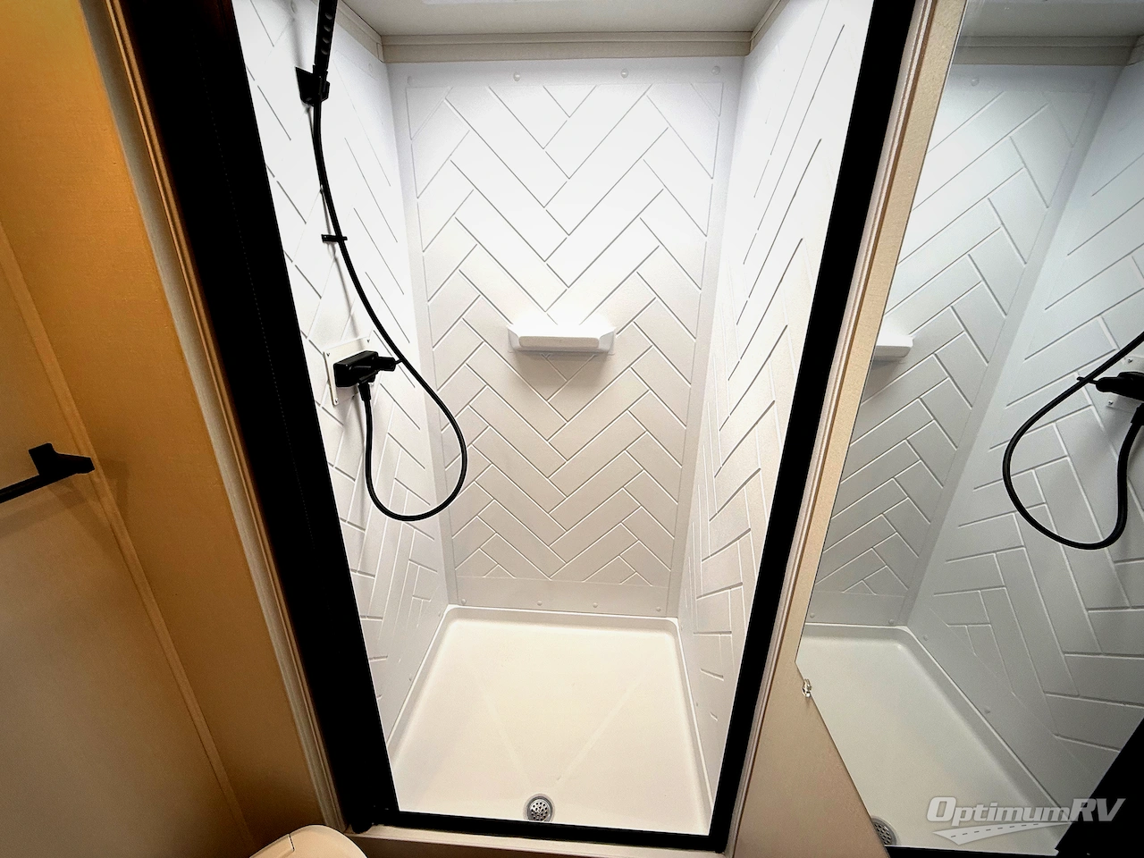 2026 Winnebago Access 18DBH Photo 14