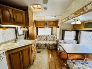 2005 Forest River Wildcat 29RLS RV Photo 2