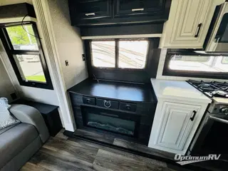 2022 Jayco Pinnacle 32RLTS RV Photo 3