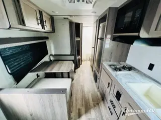 2022 Gulf Stream Kingsport Kingsport RV Photo 3