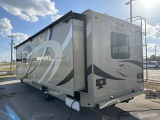 2017 Thor Chateau 31W RV Photo 2