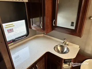 2018 Fleetwood Storm 36F RV Photo 3