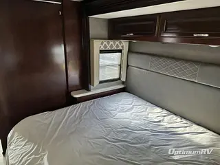 2018 Fleetwood Storm 36F RV Photo 4