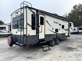 2017 Palomino Puma 297RLSS RV Photo 2