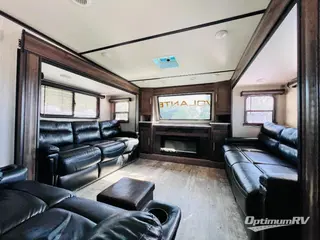 2019 CrossRoads Volante 3851FL RV Photo 2