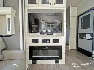 2021 VanLeigh Beacon 41LKB RV Photo 3