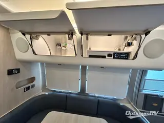 2022 Airstream Globetrotter 23FB Twin RV Photo 3