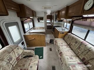 2002 Four Winds Chateau M-28A E45 RV Photo 3