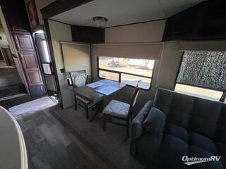 2016 Palomino Columbus F383FB RV Photo 3