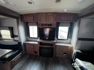2018 Forest River Rockwood Ultra Lite 2703WS RV Photo 3