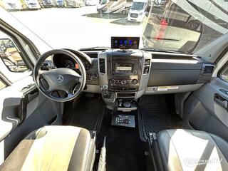 2019 Roadtrek Agile SS RV Photo 4