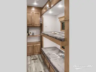 2021 DRV Luxury Suites Mobile Suites 43 Manhattan RV Photo 4