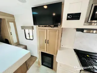 2023 Palomino Palomino SOLAIRE RV Photo 4