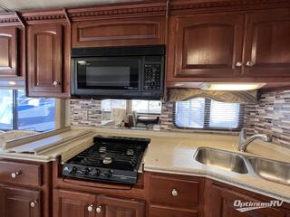 2005 Mandalay Luxury Division Mandalay Class A 40B RV Photo 3