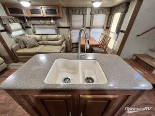 2016 Forest River Rockwood Signature Ultra Lite 8288WSA RV Photo 3