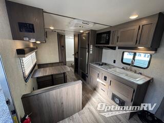 2022 Gulf Stream Kingsport Ultra Lite 248BH RV Photo 2