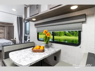 2022 Gulf Stream Kingsport Ultra Lite 248BH RV Photo 2