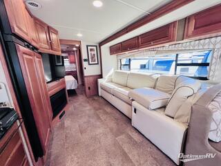 2016 Winnebago Vista LX 35F RV Photo 2