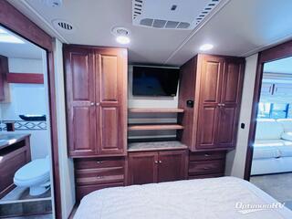 2016 Winnebago Vista LX 35F RV Photo 4