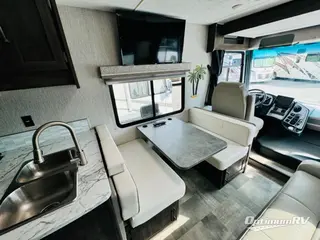 2021 Coachmen Pursuit 27XPS RV Photo 4