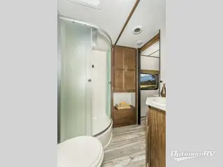 2019 Forest River Cherokee Alpha Wolf 27RK-L RV Photo 2