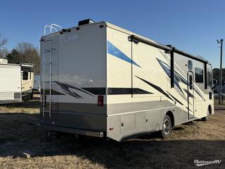 2022 Fleetwood Flair 32S RV Photo 2