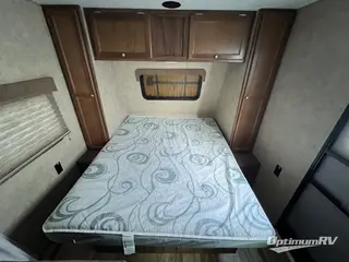 2018 Viking Ultra-Lite 21FQ RV Photo 4